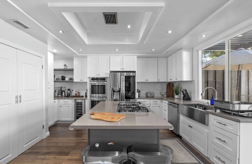 Los Cerritos Casa | Large 3BD : Master Suite : Pool