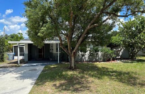 Winter Haven Casa | Large 3Bedrooms 1 Bath Near DownTown Dining