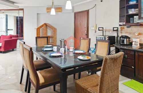 Setiabudi Apartamento | Large 3BR Rasuna Apt with Pool & Wi-Fi by 2ndHome