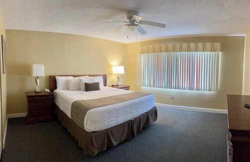 Florida Central Atlantic Coast Complejo | Large 3BR Unit with 2 Kitchens - 5 Minutes From Animal Kingdom - Avail Dec 19-26