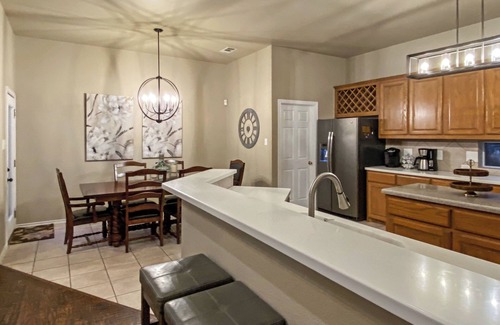 The Colony Casa | Large 4 Bed/3 Bath House Near All, The Colony - Frisco, Pool, Hot Tub Sleep 1-12