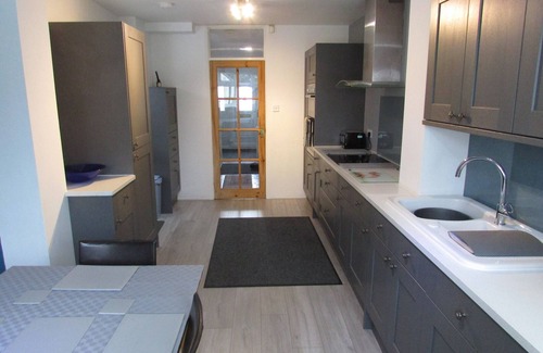 Ashford Casa | Large 4 bed detached house close to Heathrow