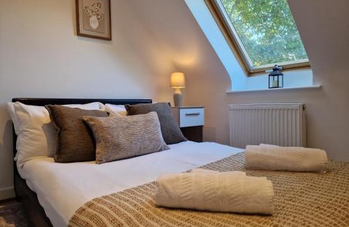 Headington Casa | Large 4-bed house for up to 7 guests w 2x parking