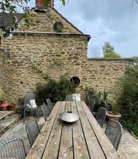 Malmesbury Casa | Large 4 bed house in Malmesbury, great for big families