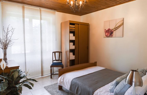 Genouille Otro | Gran casa de campo de 4 dormitorios con impresionante piscina climatizada para uso exclusivo