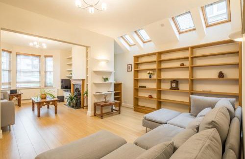 Cambridge Casa | LARGE 4 bedroom Home with Garden and Free Parking