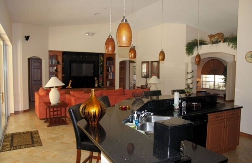 Inverness Villa | Gran villa de 4 dormitorios con piscina y jacuzzi