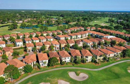 Villa Lago Casa | Large 4 bedroom with bunk room and 2 golf carts!