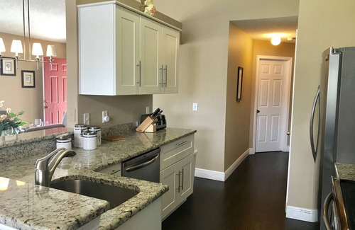 Westridge Casa | Grandes 4 dormitorios; Duerme 8; 2 dormitorios principales, 3 baños, Wifi gratuito