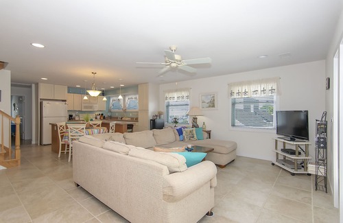 Ocean Beach III Casa | Large 4BR Lavalette Beach House Less Than 1 Block to Beach