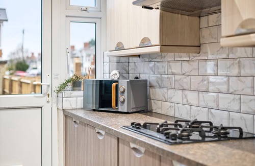 Cowley Casa | Large 5 Bedroom-Free Parking-Great Transport Links