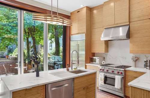 Upper Manhattan Apartamento | Large 5br 3.5ba, Chef's Kitchen, Backyard