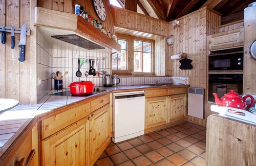 Villaroger Chalet De Esquí | Large 6 bedroom chalet in inspoilt village in Les Arcs area,200m to nearest lift