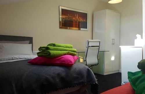 Liverpool Apartamento | Large 6 bedroom duplex - perfect for large family