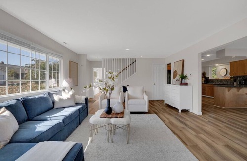 Fairfield Casa | Large 6 Bedroom Near Napa | Sleeps 12 l Game Room