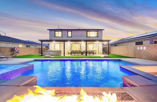 Coachella Casa | Large 7 Bdr + 9 beds, Huge GameRoom, Putting Green, Bocce, Pool & Spa, designer