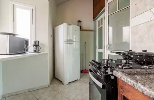 Carianos Apartamento | Large and charming apartment with AC near Florianópolis International Airport