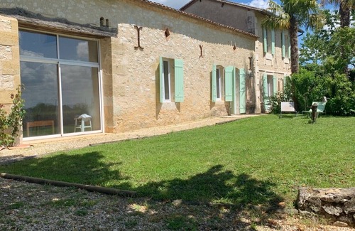 Fougueyrolles Casa | Large and beautiful house in the middle of the vineyards