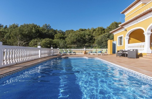 Urbanización La Mandarina Villa | Villa grande y confortable con piscina privada en Jávea, Costa Blanca, España para 8 personas