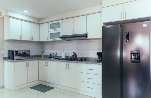 Cuenca Apartamento | Large and Elegant 3 Bedroom Apartment
