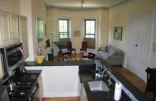 Columbus Apartamento | Grande y gran salón de 2 dormitorios en el South End de Copley Square