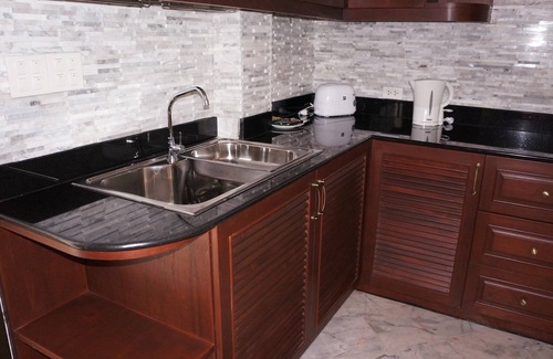 Rayong Casa | Villa grande y bien equipada y piscina en Ban Phe Beach para grupos de hasta 8