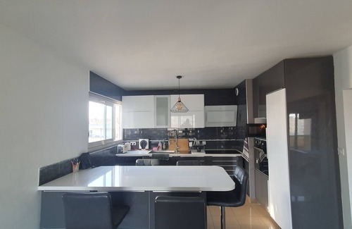 Epinay-sous-Senart Apartamento | Large apartment 30 min from Paris in a nice residence
