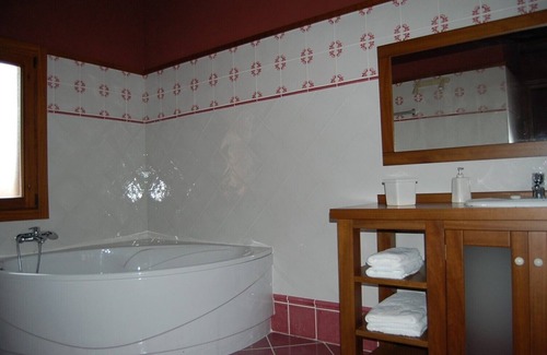 Parres Cabaña | Amplio apartamento en bonito pueblo cerca de Cangas de Onis y Picos de Europa
