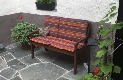 Birresborn Apartamento | Amplio apartamento para 10 personas, con sauna, en el carril bici Kylltal