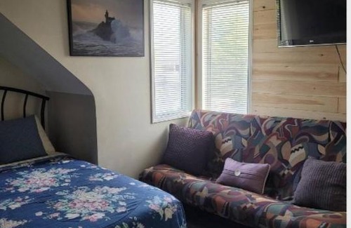 St. Catharines Casa | Large Apartment in the Heart of Niagara