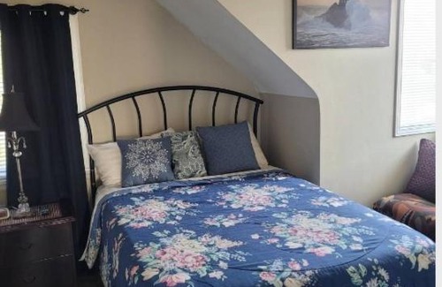 St. Catharines Casa | Large Apartment in the Heart of Niagara