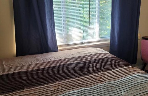 St. Catharines Casa | Large Apartment in the Heart of Niagara