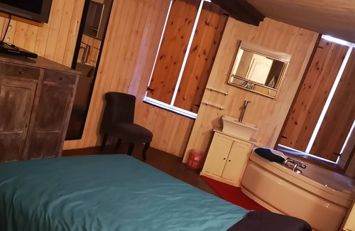 Saulieu Apartamento | Large apartment in town