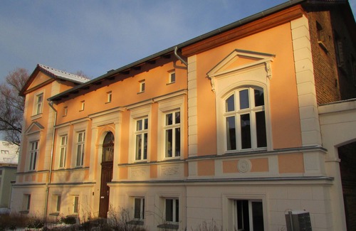 Neustrelitz Apartamento | Amplio apartamento justo en el puerto de la ciudad de Neustrelitz en el lago Zierker