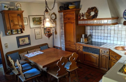 Landstuhl Condominio | Large apartment / TLA with 3 room-kitchen-bathroom, terrace and balcony (120m²)