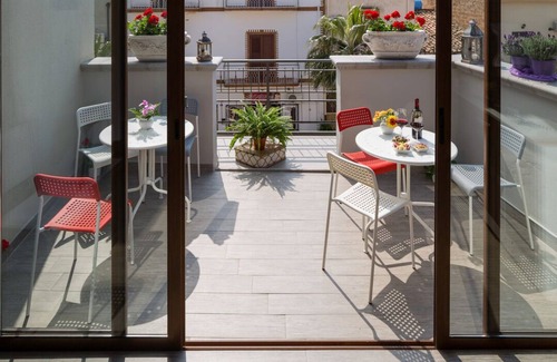 Villa Grazia di Carini Apartamento | Amplio apartamento con aire acondicionado, wifi 3 dormitorios 3 baños para 11 personas
