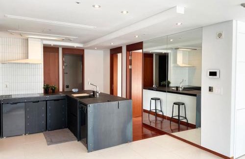 Sogong-dong Apartamento | Large Apt Urban View Gwang Hwa Mun City Hall