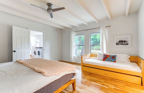 Hudson Bend Casa | Large Austin Home w/ Lake Travis Views & Fire Pit