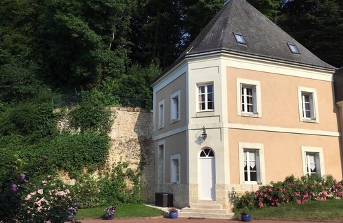 Larcay Casa | Casa independiente en la piscina climatizada Chateau Bel Environnement. 5 minutos de Tours