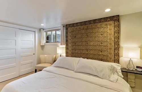 Liberty Wells Casa | Large Backyard w Hottub,Minutes from Liberty Park