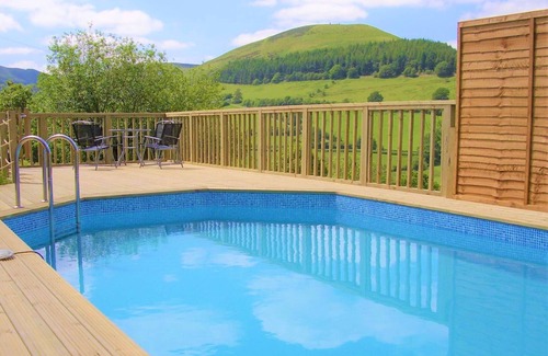 Llanbrynmair Casa | Gran conversión de granero en las montañas del Cámbrico, piscina privada y spa.