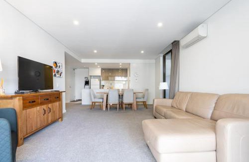 Barton Apartamento | Large Barton Courtyard Apartment near Parliament - Hosted by Canstay
