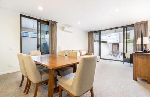 Barton Apartamento | Large Barton Courtyard Apartment near Parliament - Hosted by Canstay