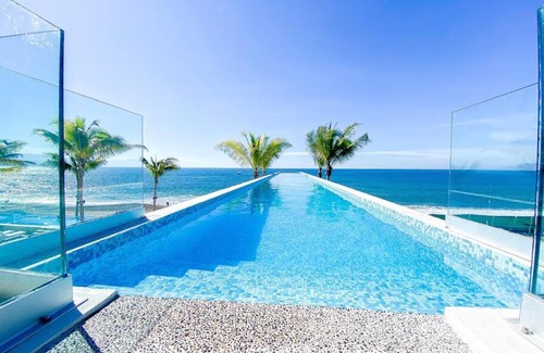 Las Glorias Apartamento | Large Beach Front 2bed/2bath Condo: Save $50+/nt!