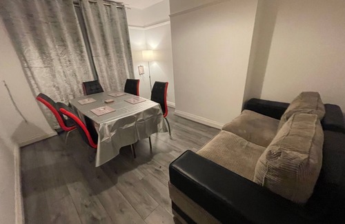 Stonnall Casa | Large Beautiful 3 Bed house in City of Birmingham