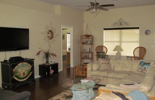 Lehigh Acres Casa | Grande y hermosa casa de 4 recámaras con piscina climatizada y apantallado Lanai cerca de Fort Myers