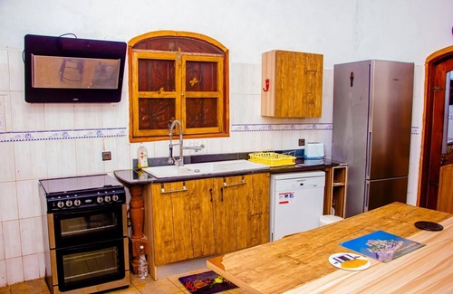 Abomey-Calavi Villa | Large, beautiful wooded house in a unique vintage style, with 650m² of living space