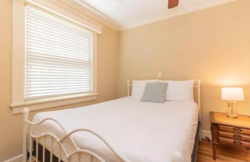 Columbus Casa | Large BnB - The White House & Cottage