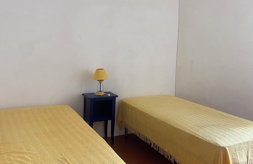 Villeneuve-les-Beziers Casa | Large, bright apartment90 square metres Near the Canal du Midi-Four people