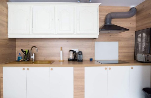 Fontenay-le-Fleury Apartamento | large, bright studio for 4 people